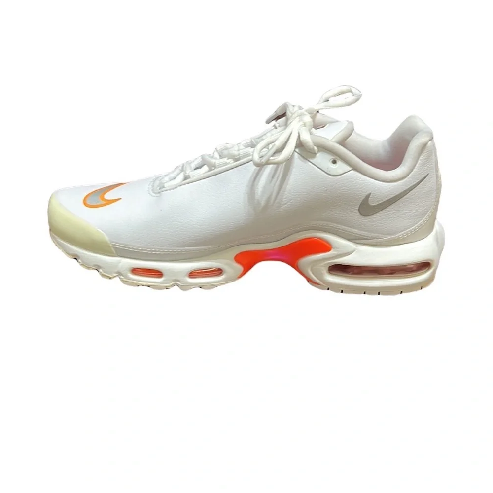 Nike Air Max Plus TN SE Big Logo White Silver Sneakers Size 8